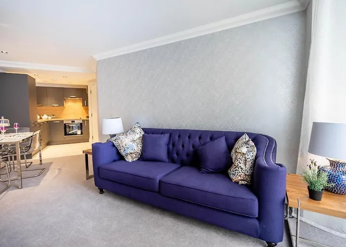 5 London Mews