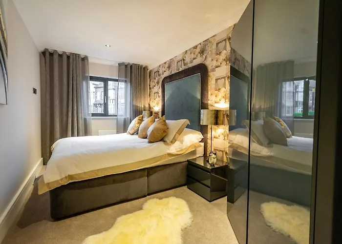 5 London Mews