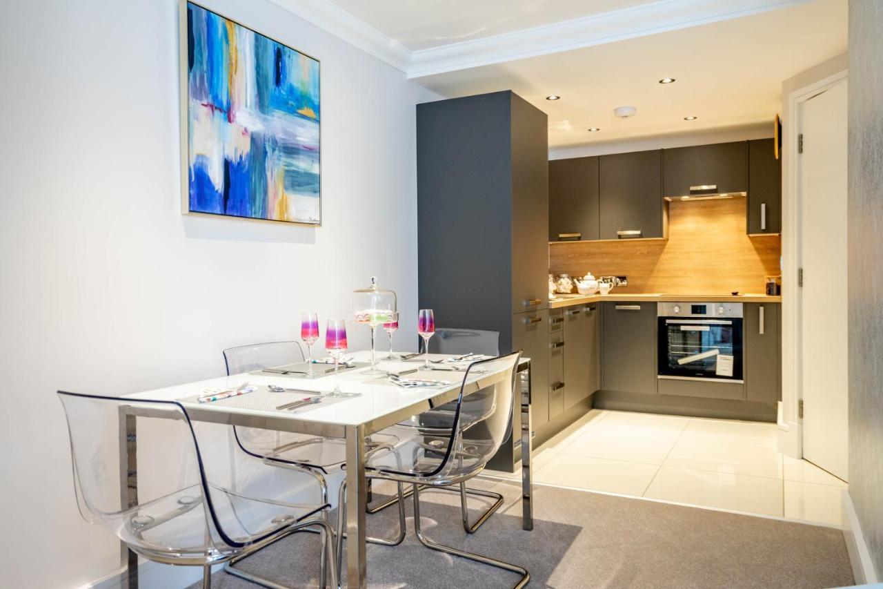 5 London Mews York